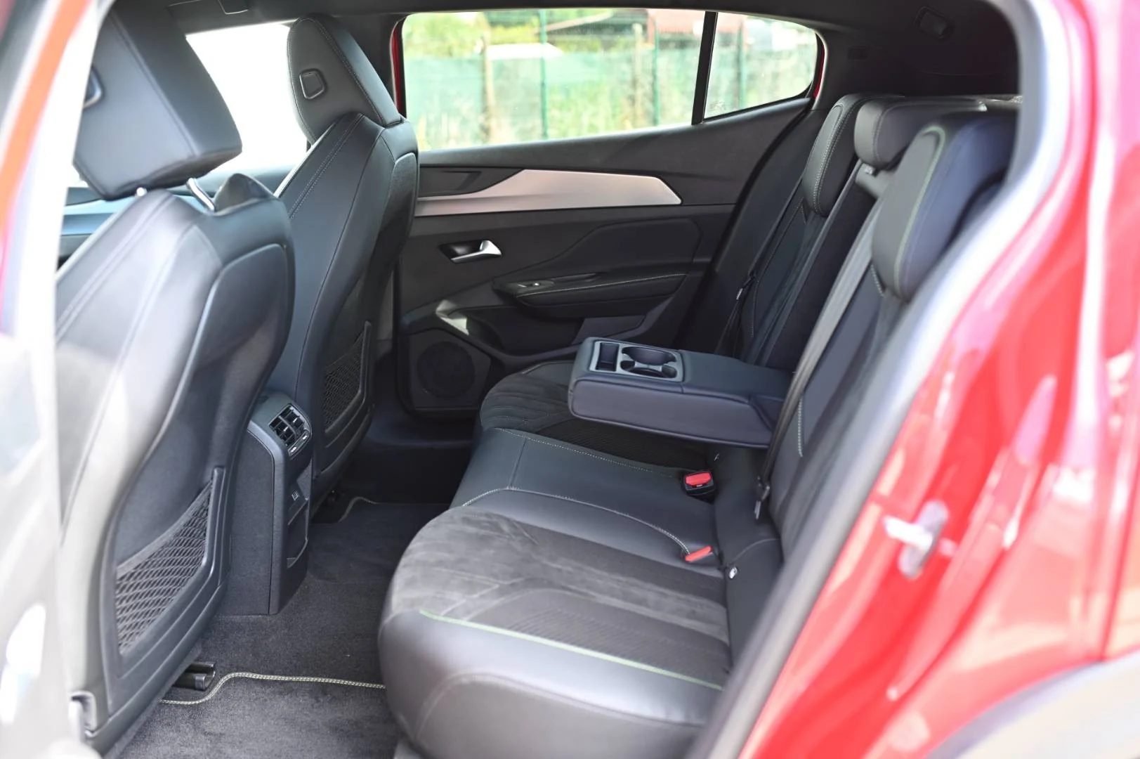 Peugeot 408 1.2 PureTech 130 GT EAT8 | Begam Trnava