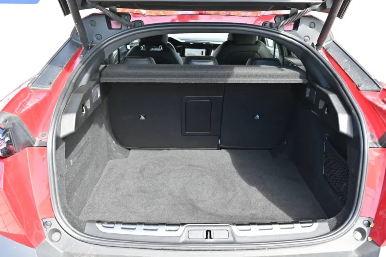 Peugeot 408 1.2 PureTech 130 GT EAT8 | Begam Trnava