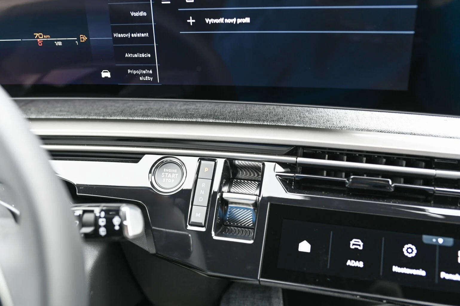 Peugeot 5008 ALLURE Hybrid 145k e-DCS6 | Begam Trnava