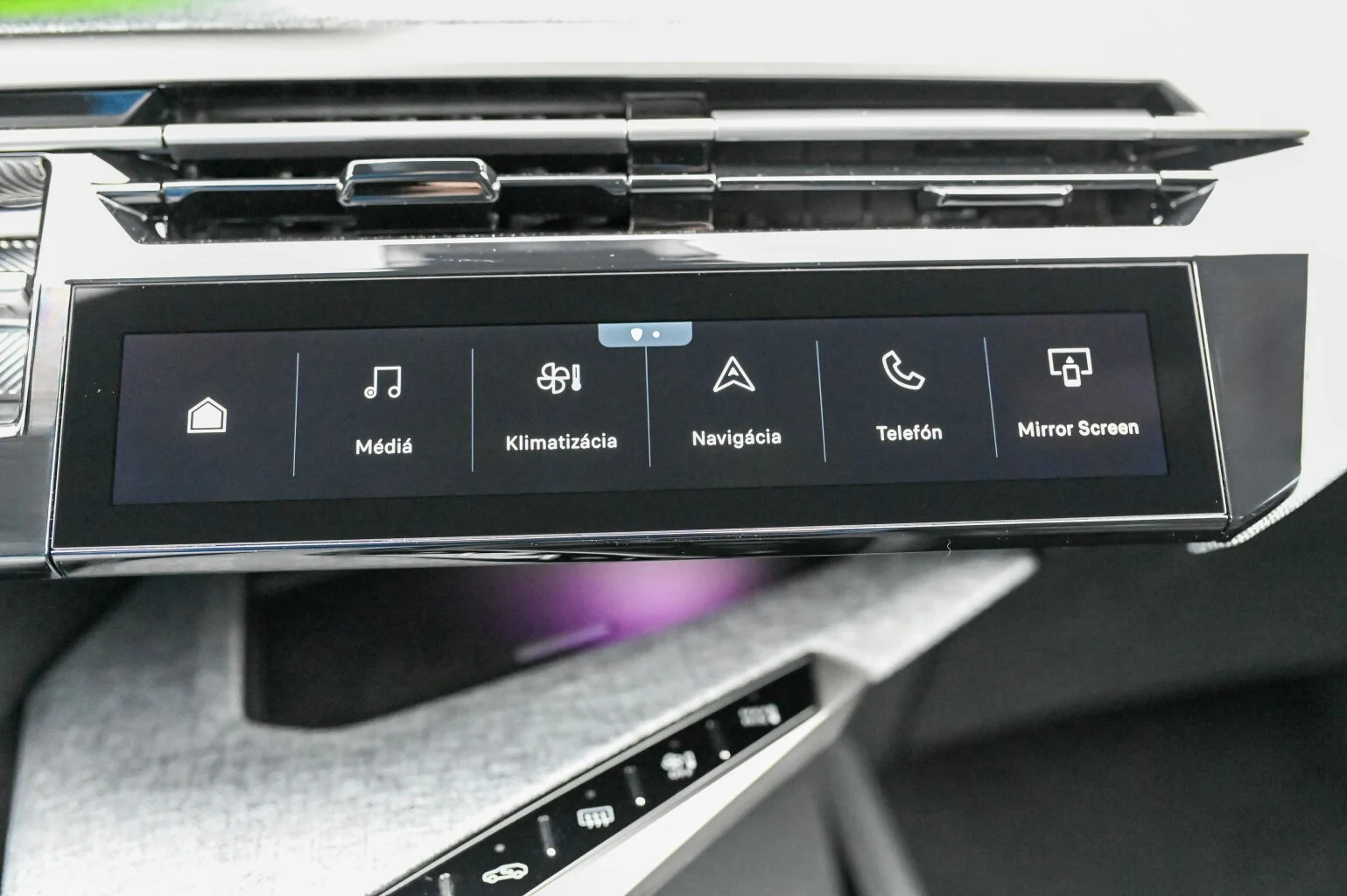 Peugeot 5008 ALLURE Hybrid 145k e-DCS6 | Begam Trnava