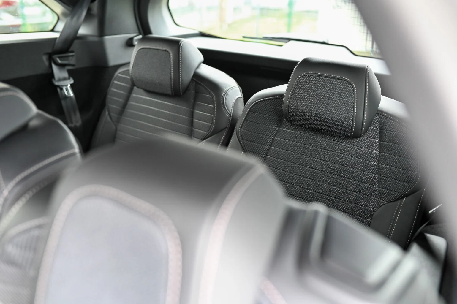 Peugeot 5008 ALLURE Hybrid 145k e-DCS6 | Begam Trnava