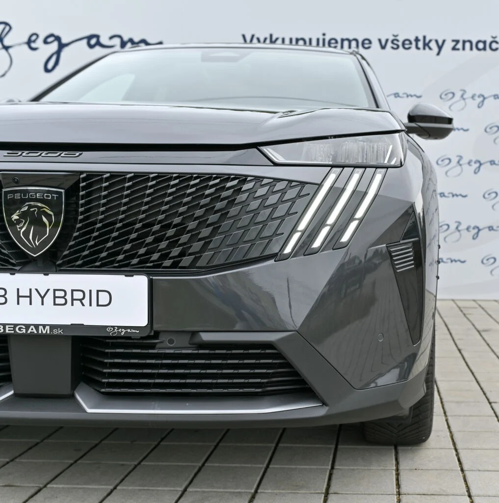 Peugeot 5008 ALLURE Hybrid 145k e-DCS6 | Begam Trnava