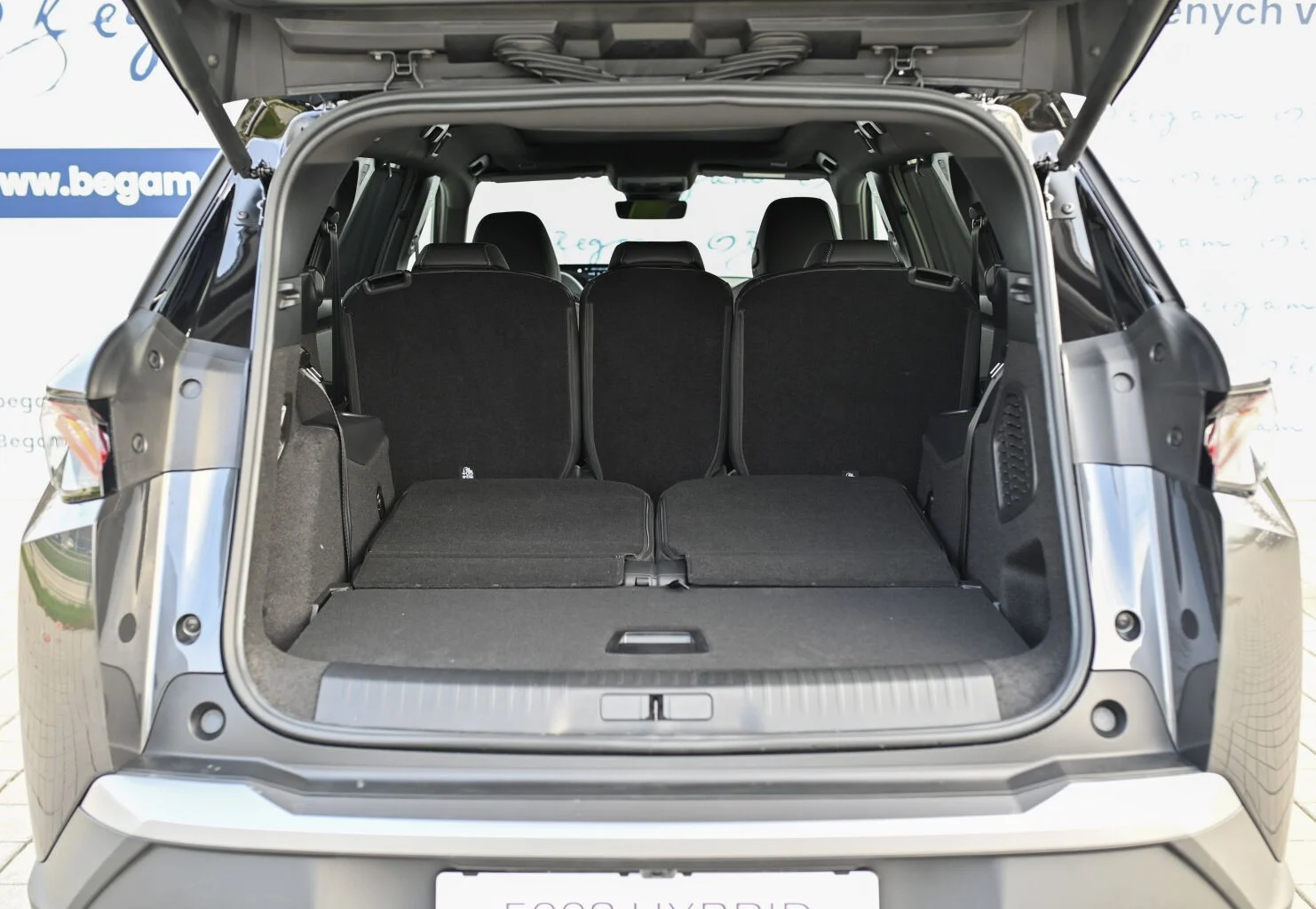 Peugeot 5008 ALLURE Hybrid 145k e-DCS6 (MHEV) | Begam Trnava