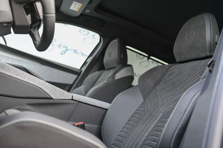 Peugeot 5008 GT Hybrid 145k e-DCS6 | Begam Trnava