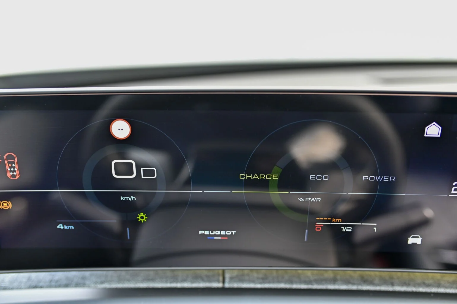Peugeot 5008 ALLURE Hybrid 145k e-DCS6 (MHEV) | Begam Trnava