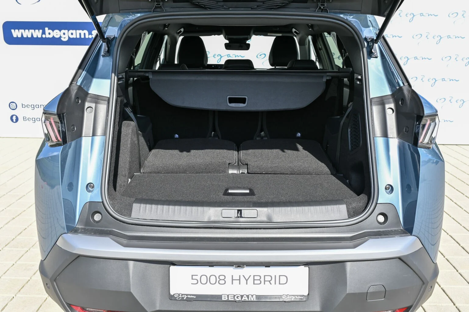 Peugeot 5008 GT  Hybrid 145k e-DCS6 | Begam Trnava