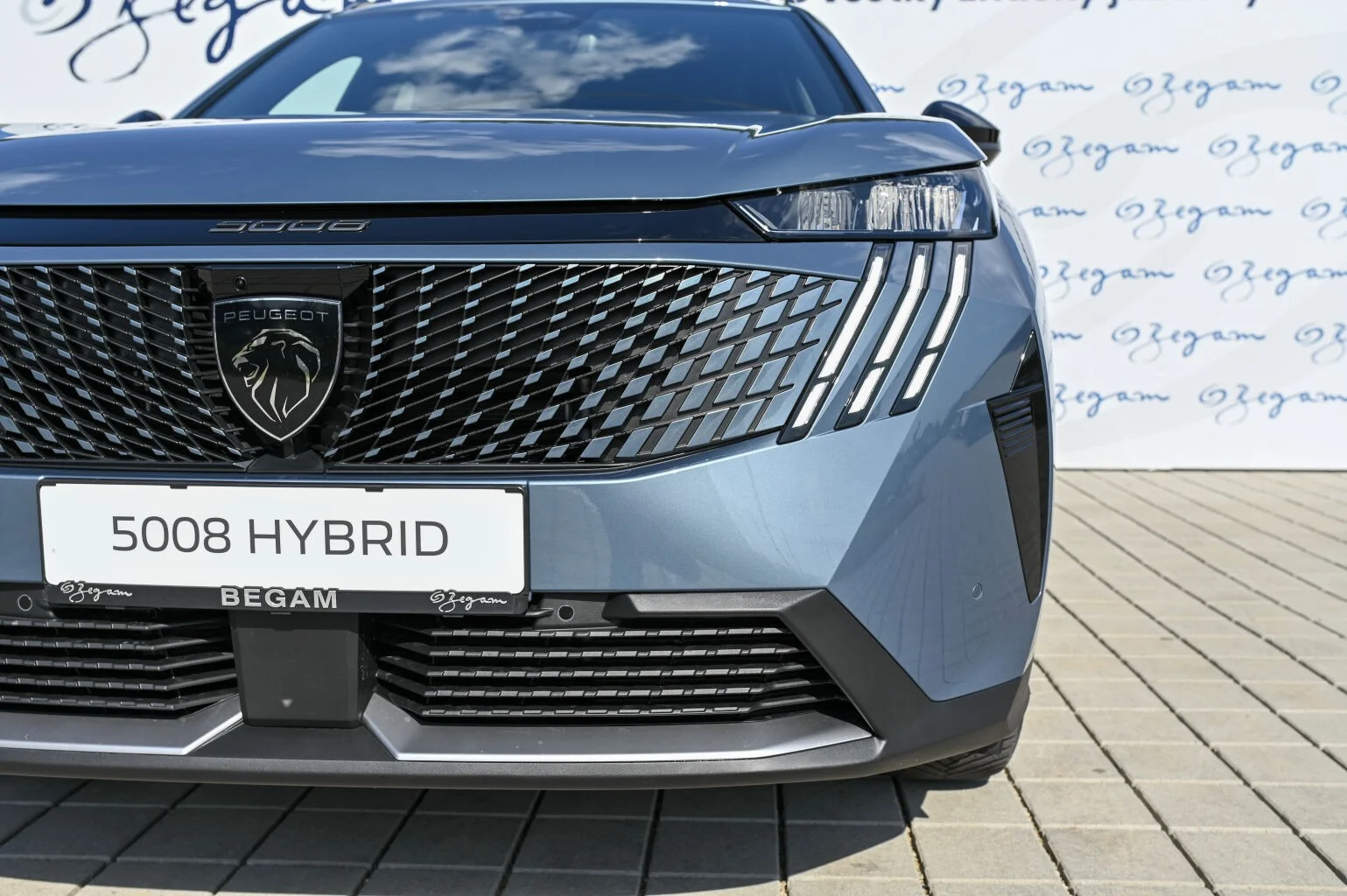 Peugeot 5008 GT  Hybrid 145k e-DCS6 | Begam Trnava