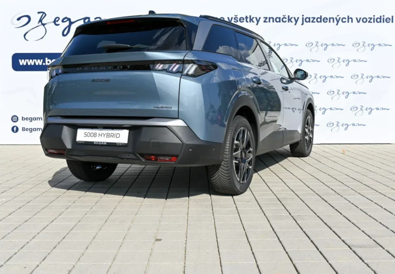 Peugeot 5008 GT  Hybrid 145k e-DCS6 | Begam Trnava