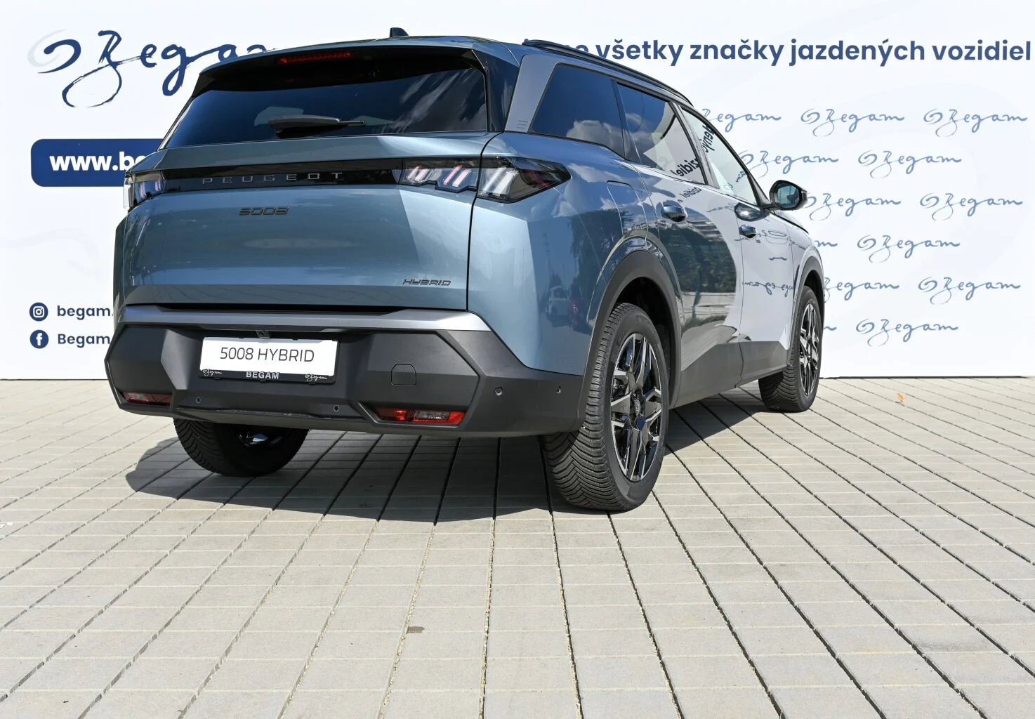 Peugeot 5008 GT  Hybrid 145k e-DCS6 | Begam Trnava
