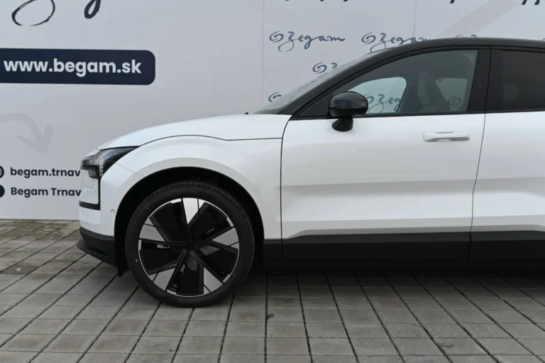 Volvo EX30 Twin Motor Performance ULTRA | Begam Trnava