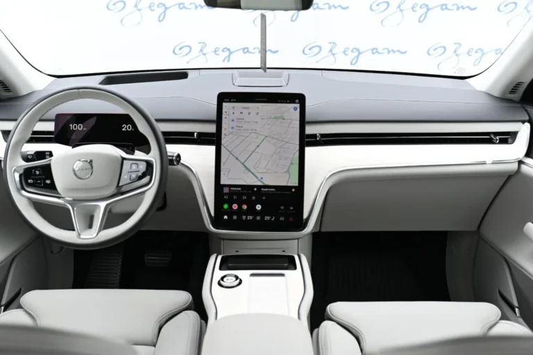 Volvo EX90 Twin Motor 111 kWh Ultra AWD 7-miest | Begam Trnava