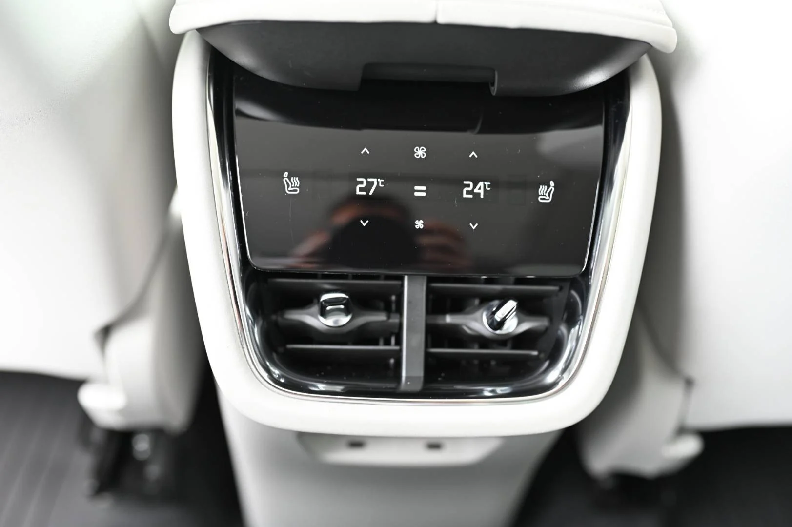 Volvo EX90 Twin Motor 111 kWh Ultra AWD 7-miest | Begam Trnava