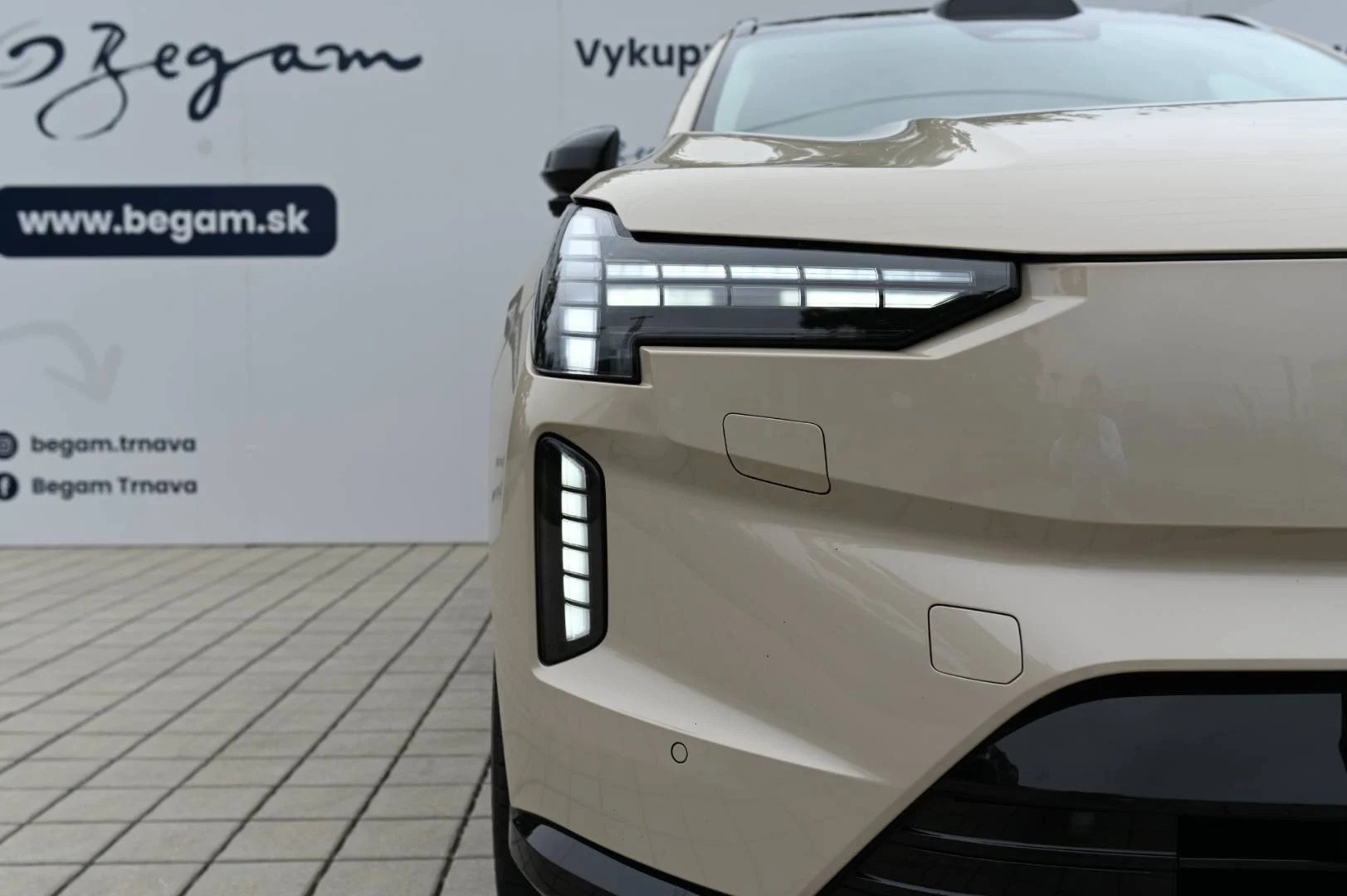 Volvo EX90 Twin Motor 111 kWh Ultra AWD 7-miest | Begam Trnava
