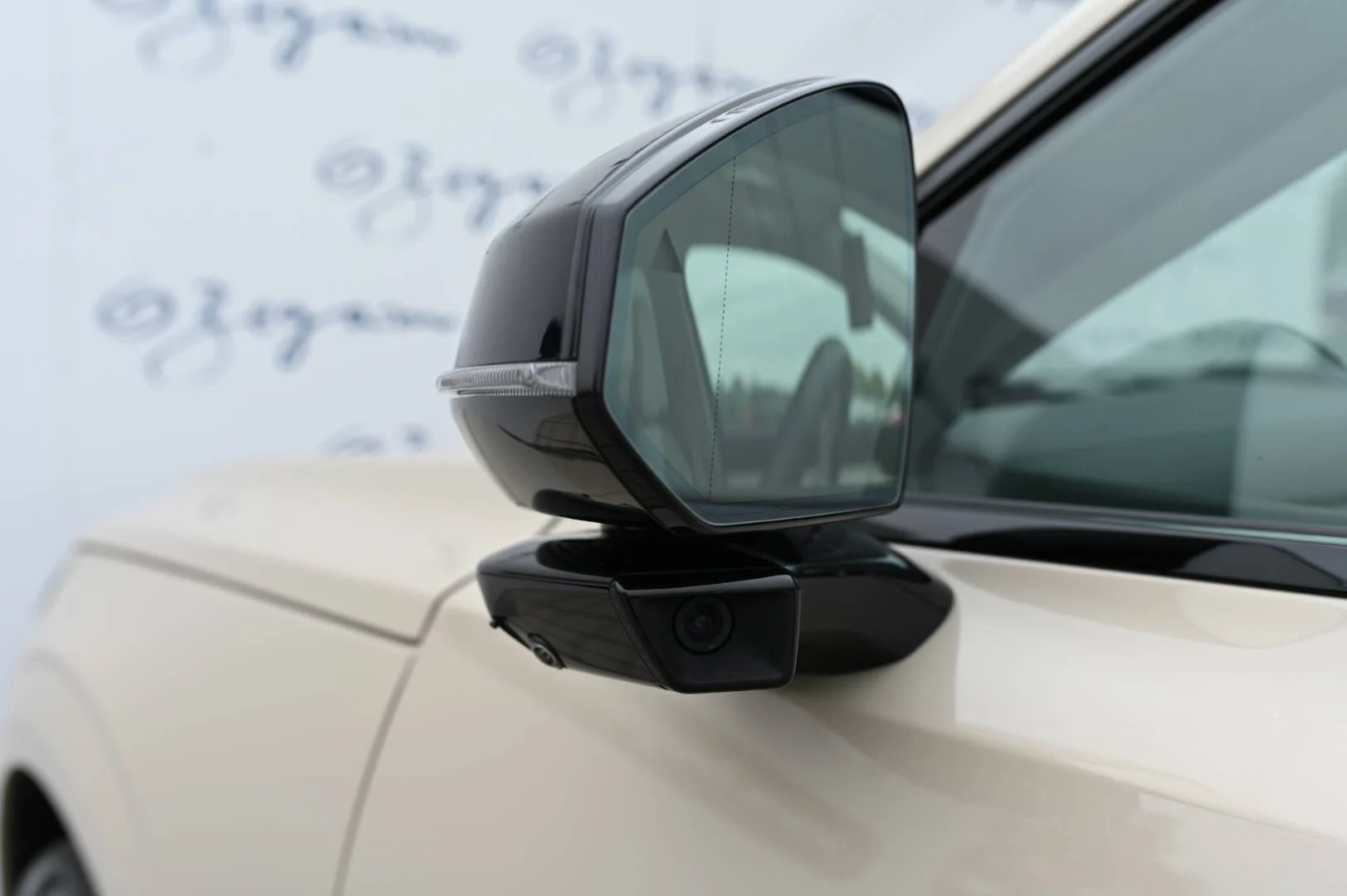 Volvo EX90 Twin Motor 111 kWh Ultra AWD 7-miest | Begam Trnava
