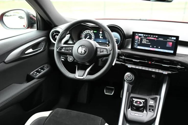 Alfa Romeo Tonale SPORT SPECIALE 1.5T IBRIDA DCT7 | Begam Trnava