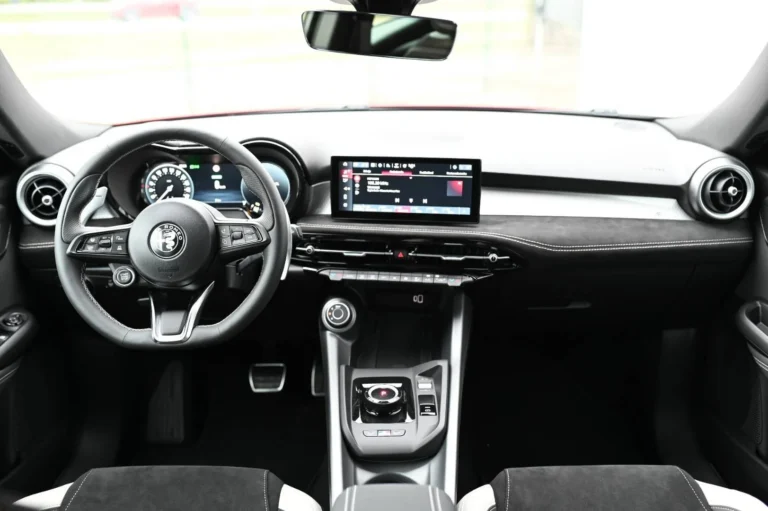 Alfa Romeo Tonale SPORT SPECIALE 1.5T IBRIDA DCT7 | Begam Trnava