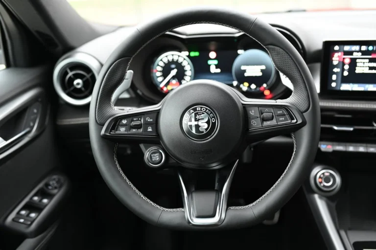 Alfa Romeo Tonale SPORT SPECIALE 1.5T IBRIDA DCT7 | Begam Trnava