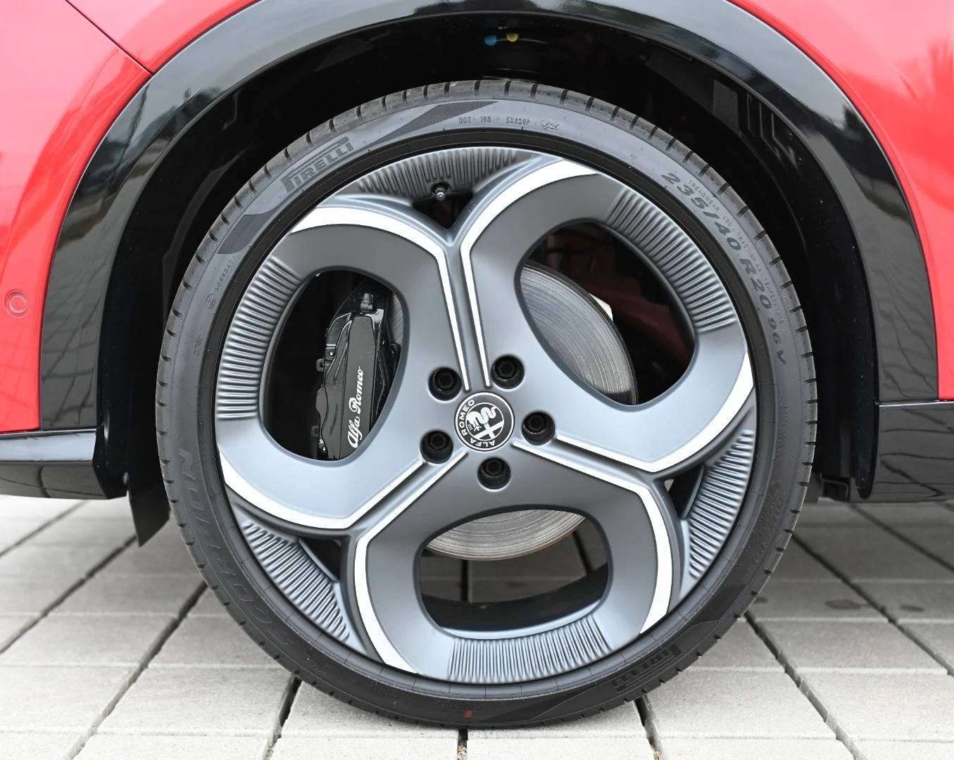 Alfa Romeo Tonale SPORT SPECIALE 1.5T IBRIDA DCT7 | Begam Trnava