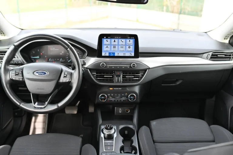 Ford Focus Kombi 2.0 TDCi EcoBlue Titanium A/T | Begam Trnava