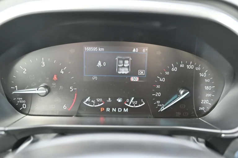 Ford Focus Kombi 2.0 TDCi EcoBlue Titanium A/T | Begam Trnava