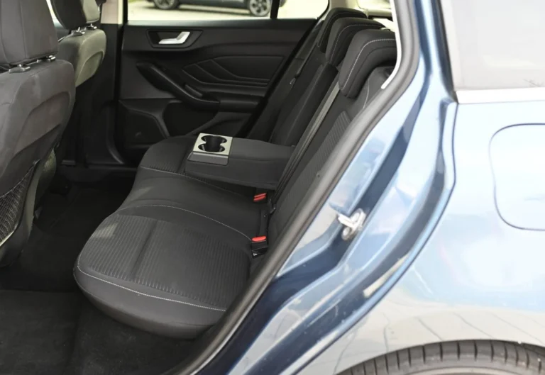 Ford Focus Kombi 2.0 TDCi EcoBlue Titanium A/T | Begam Trnava