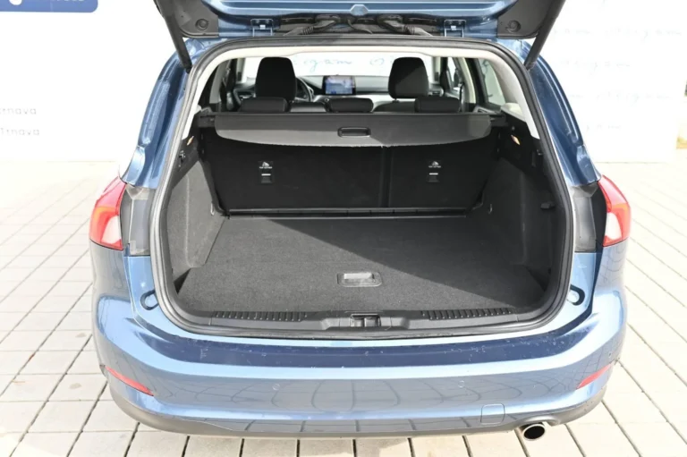 Ford Focus Kombi 2.0 TDCi EcoBlue Titanium A/T | Begam Trnava
