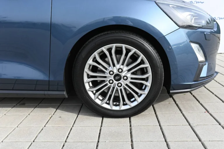 Ford Focus Kombi 2.0 TDCi EcoBlue Titanium A/T | Begam Trnava