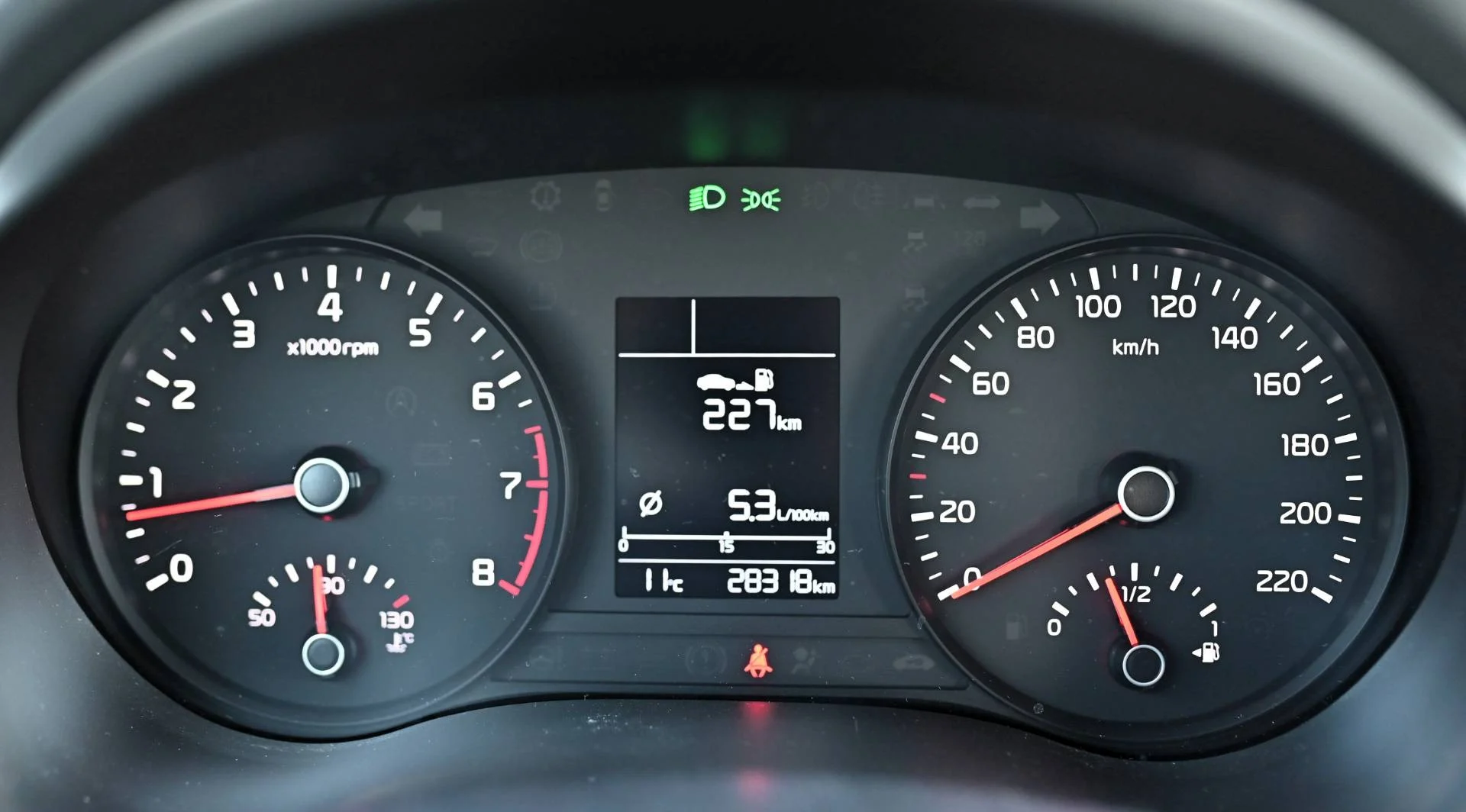 Kia Stonic 1.2 DPi Silver | Begam Trnava
