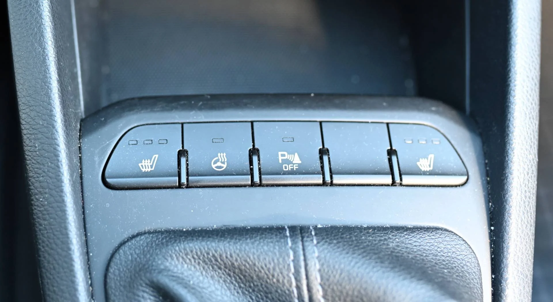 Kia Stonic 1.2 DPi Silver | Begam Trnava