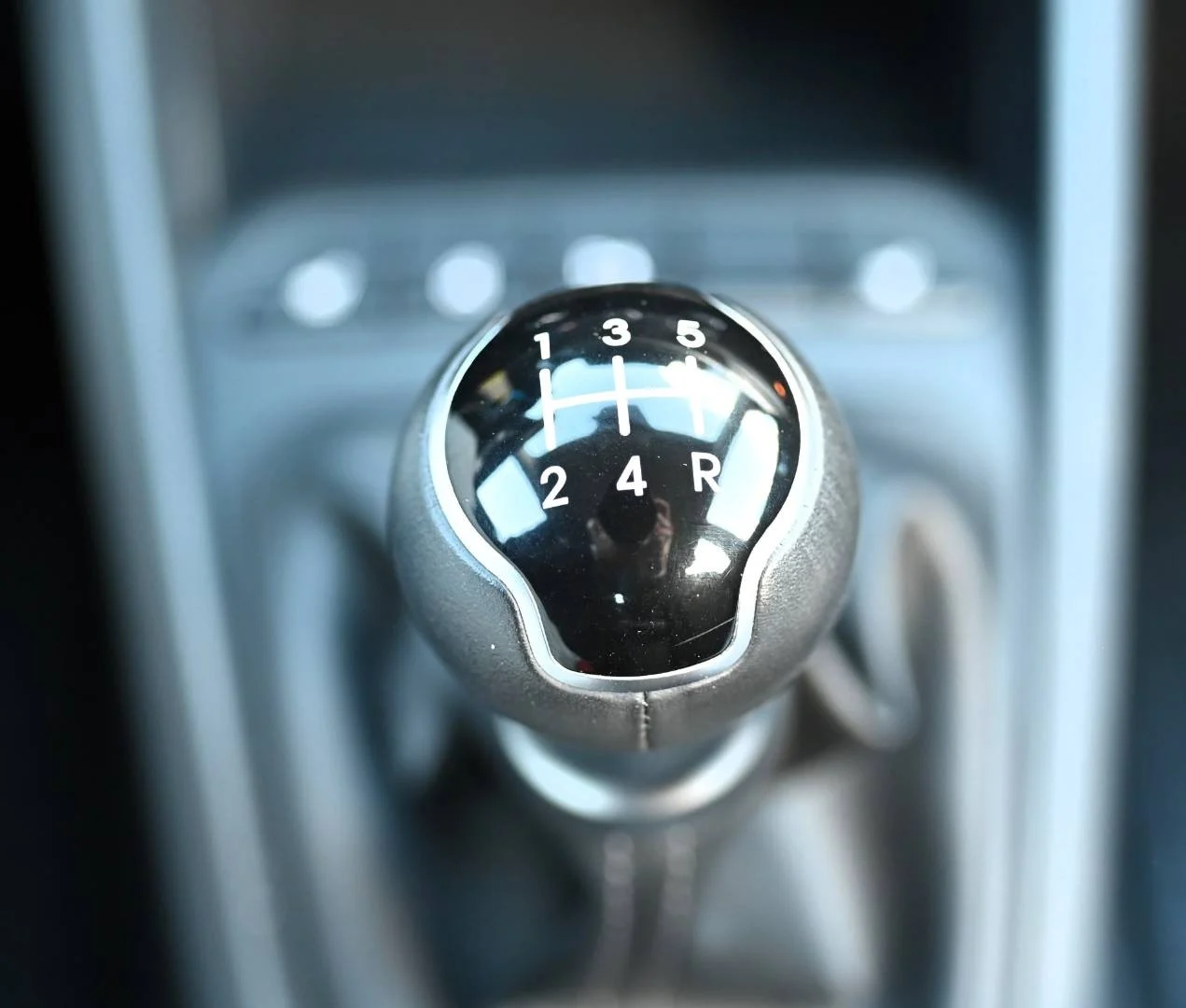 Kia Stonic 1.2 DPi Silver | Begam Trnava
