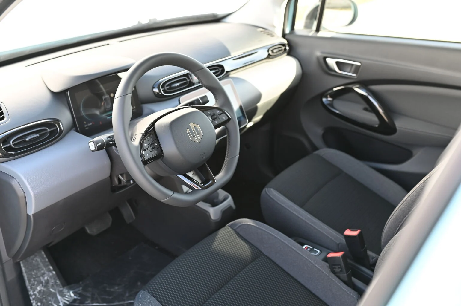 Leapmotor T03 Design 95k 37,3 kWh | Begam Trnava