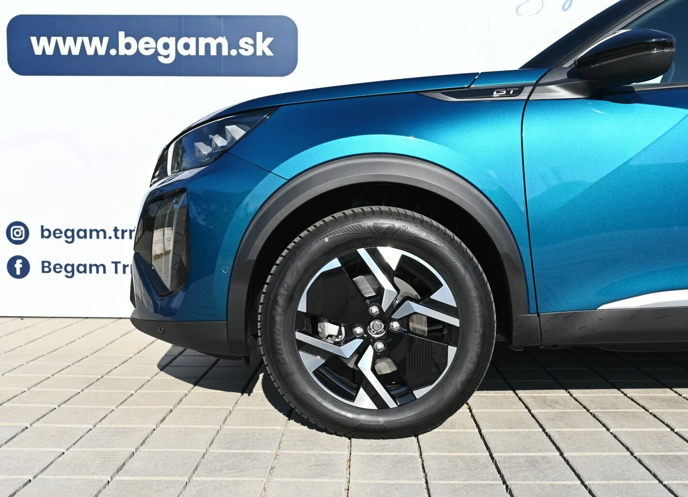 Peugeot 2008 GT Hybrid 145k e-DCS6 MHEV | Begam Trnava