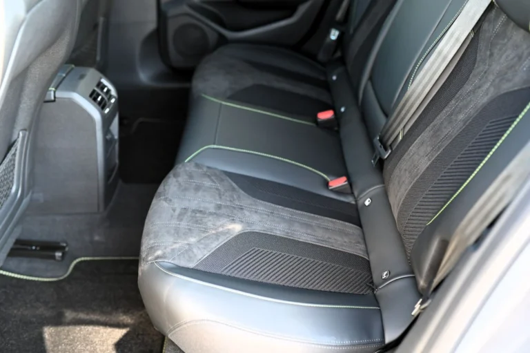 Peugeot 308 SW GT Hybrid 145k e-DCS6 | Begam Trnava