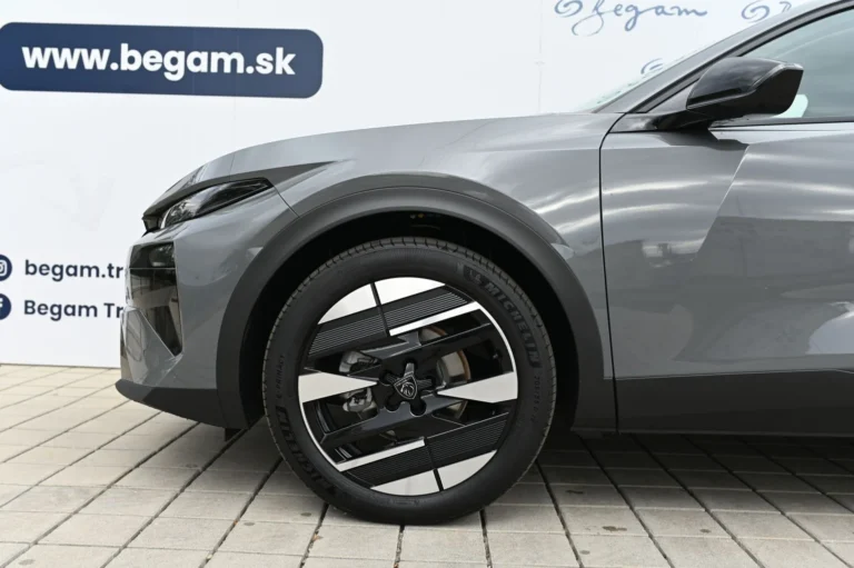 Peugeot 408 Allure Hybrid 145k e-DCS6 | Begam Trnava