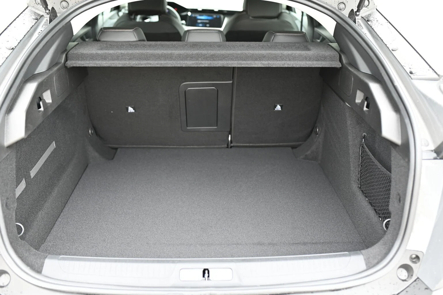 Peugeot 408 Allure Hybrid 145k e-DCS6 | Begam Trnava