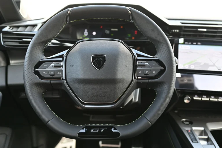 Peugeot 408 NEW 408 GT Hybrid 145k e-DCS6 (MYG0) | Begam Trnava