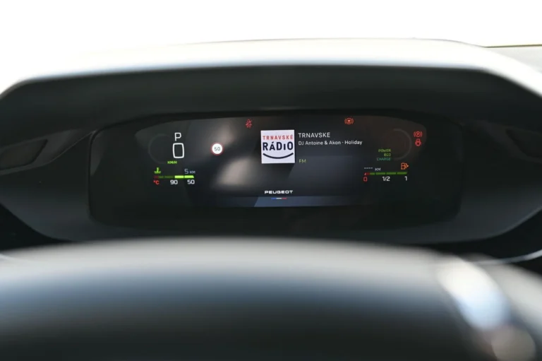 Peugeot 408 NEW 408 GT Hybrid 145k e-DCS6 (MYG0) | Begam Trnava
