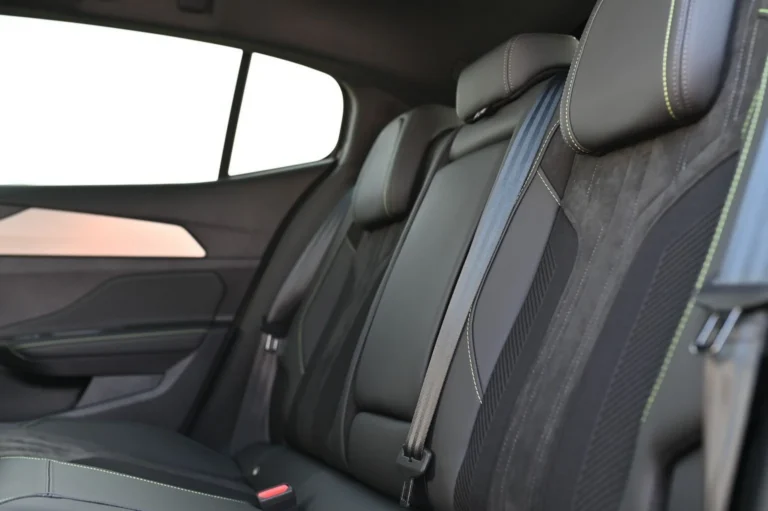 Peugeot 408 NEW 408 GT Hybrid 145k e-DCS6 (MYG0) | Begam Trnava