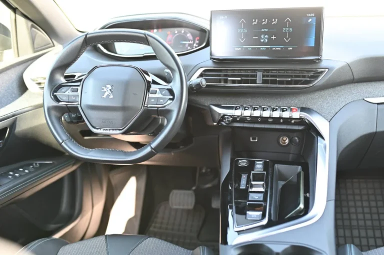 Peugeot 5008 1.5 BlueHDi 130k Allure A/T | Begam Trnava
