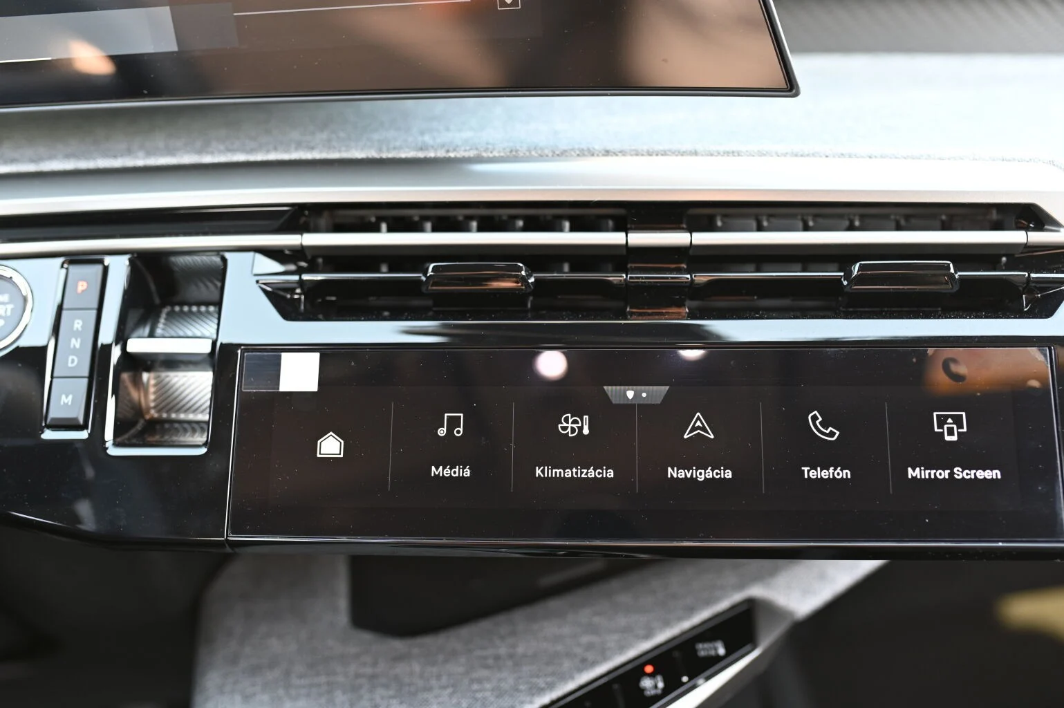 Peugeot 5008 ALLURE Hybrid 145k e-DCS6 | Begam Trnava