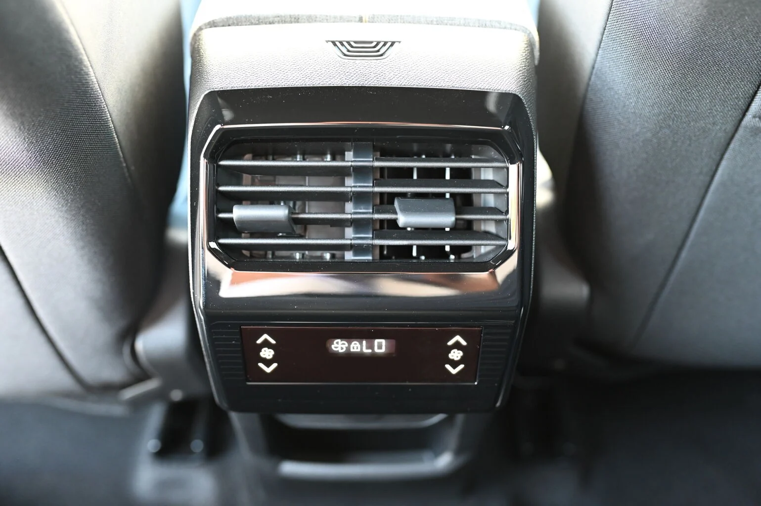 Peugeot 5008 ALLURE Hybrid 145k e-DCS6 | Begam Trnava