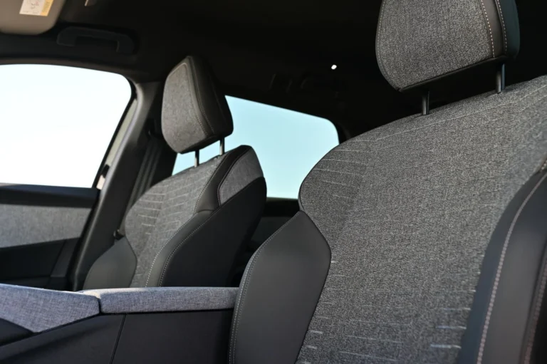 Peugeot 5008 ALLURE Hybrid 145k e-DCS6 | Begam Trnava