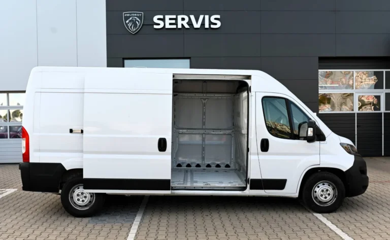 Peugeot Boxer 2.2 BlueHDi 435 L3 DK | Begam Trnava