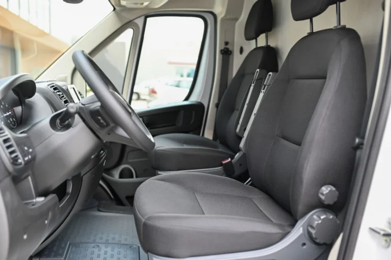 Peugeot Boxer Furgon 435 L4H2 2.2 BlueHDi 180 €6.4 MT6 | Begam Trnava