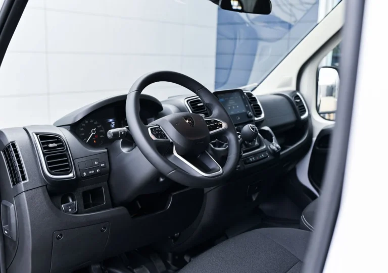 Peugeot Boxer Valník + Dvojkabína 435 L4  2.2 BlueHDi 180 € 6.4 MT6 | Begam Trnava