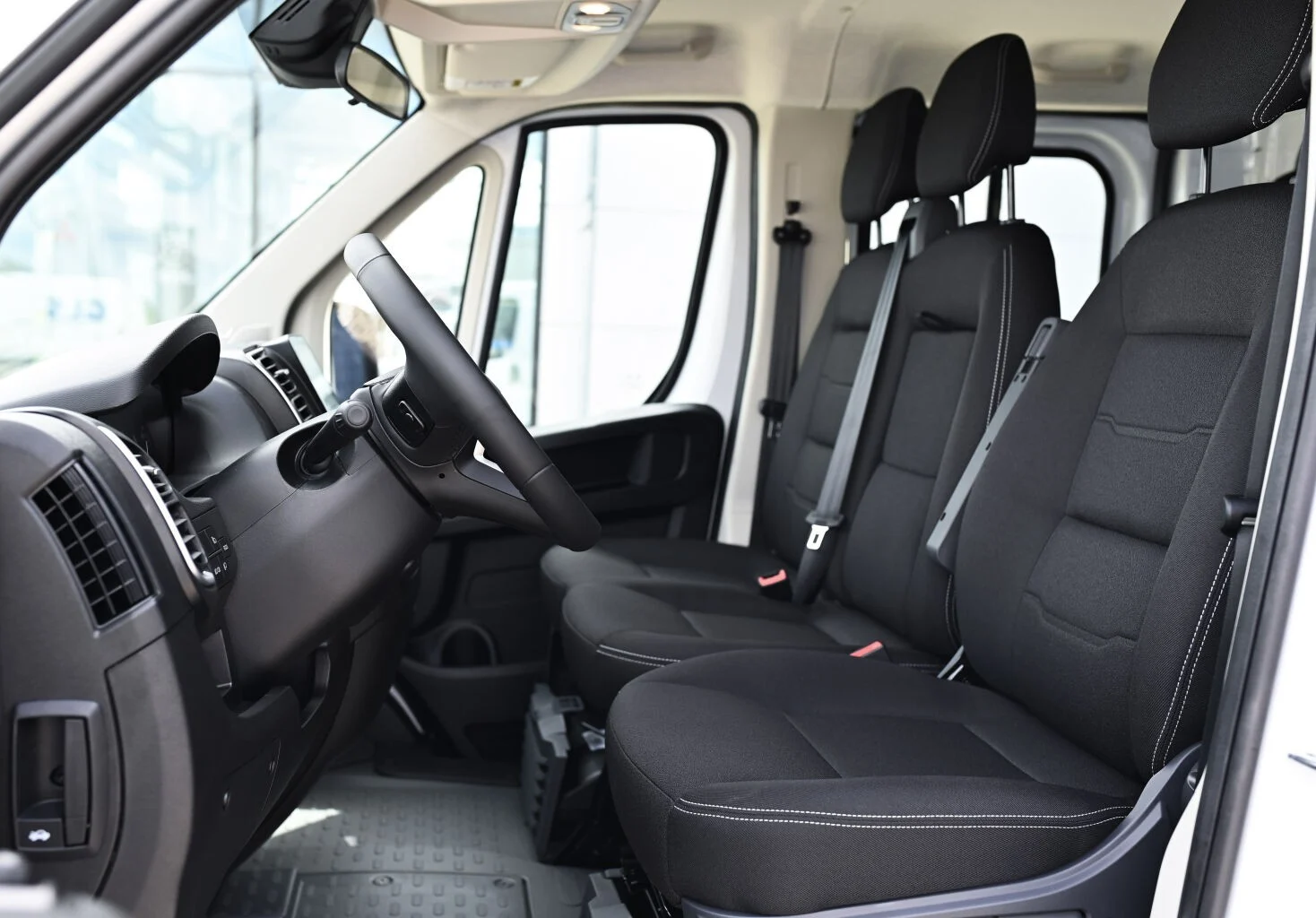 Peugeot Boxer Valník + Dvojkabína 435 L4 2.2 BlueHDi 180 € 6.4 MT6 | Begam Trnava