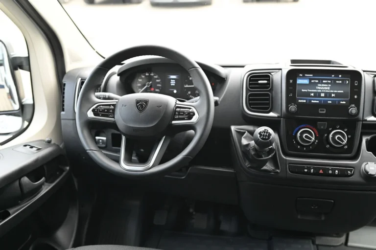 Peugeot Boxer Valník + Dvojkabína 435 L4  2.2 BlueHDi 180 € 6.4 MT6 | Begam Trnava