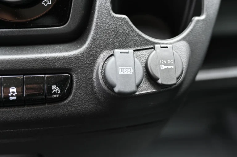 Peugeot Boxer Valník + Dvojkabína 435 L4 2.2 BlueHDi 180 € 6.4 MT6 | Begam Trnava