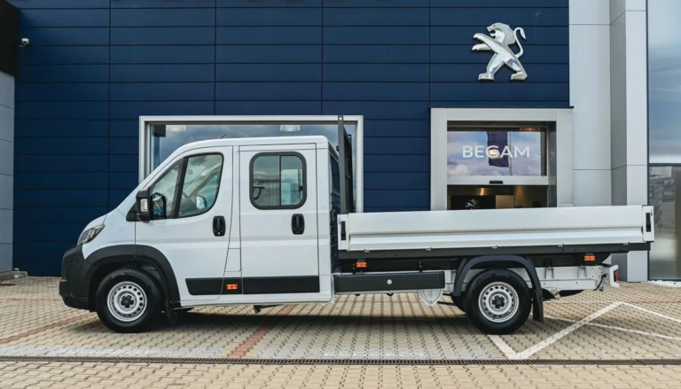 Peugeot Boxer Valník + Dvojkabína 435 L4  2.2 BlueHDi 180 € 6.4 MT6 | Begam Trnava