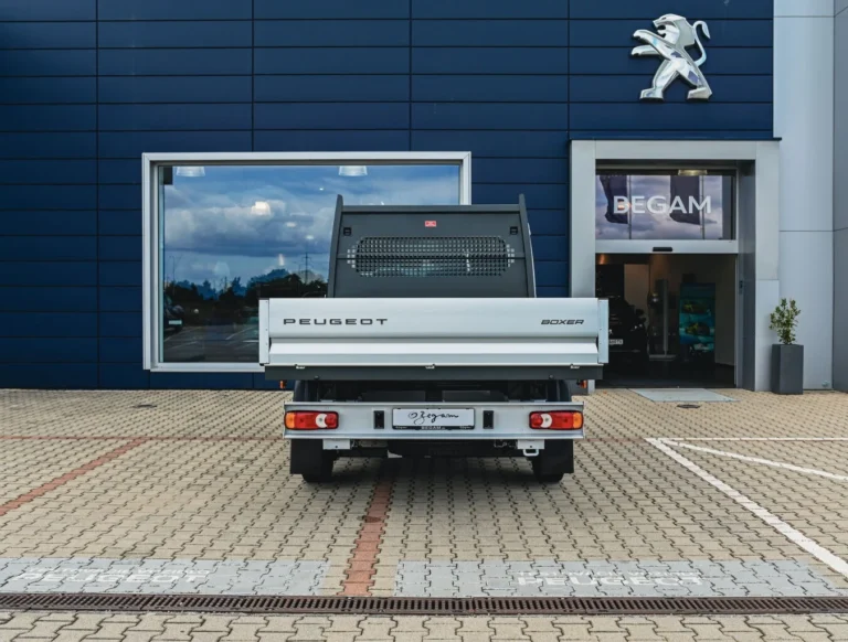 Peugeot Boxer Valník + Dvojkabína 435 L4  2.2 BlueHDi 180 € 6.4 MT6 | Begam Trnava